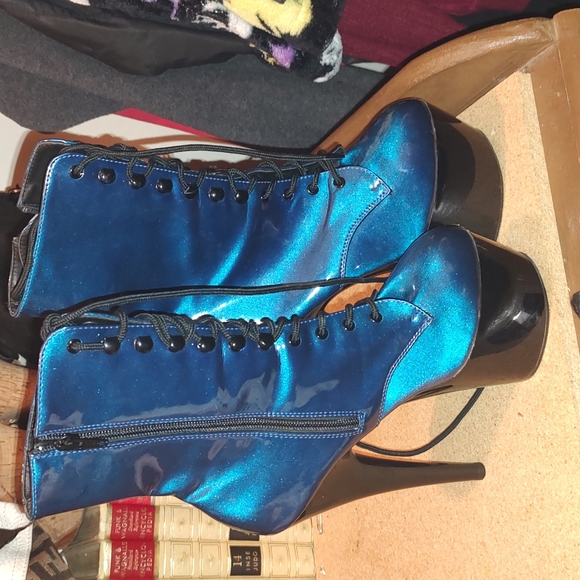 Blue high heels - Picture 3 of 4